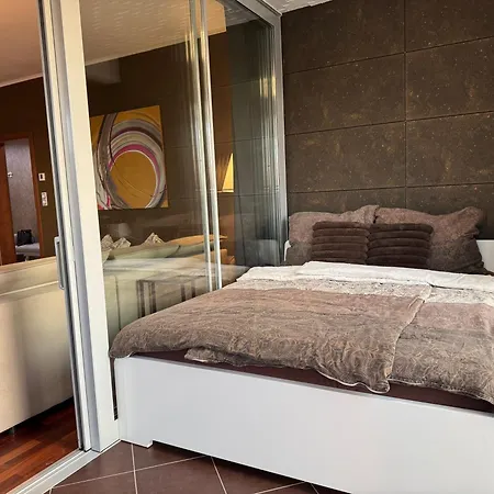 Garden Towers Boutique With Free Parking Διαμέρισμα Πράγα
