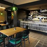 Garden Towers Boutique With Free Parking