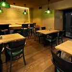 Garden Towers Boutique With Free Parking 公寓