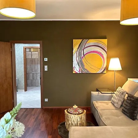 Family With The View Of The Old Town With Free Parking Apartment
