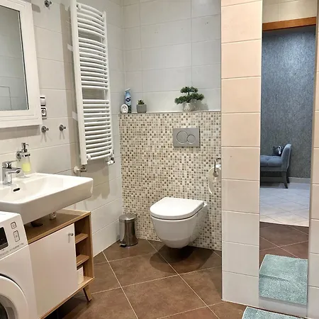 Family With The View Of The Old Town With Free Parking Apartment *