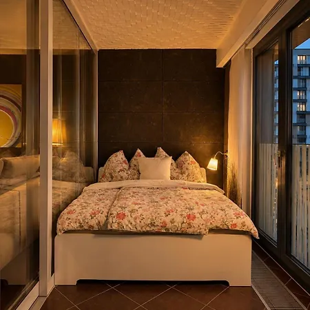 Garden Towers Boutique With Free Parking Apartmán